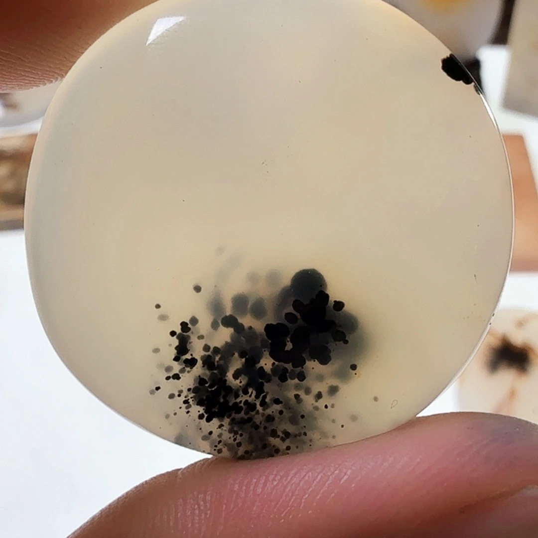 玛瑙/玉髓未镶嵌珠宝半成品