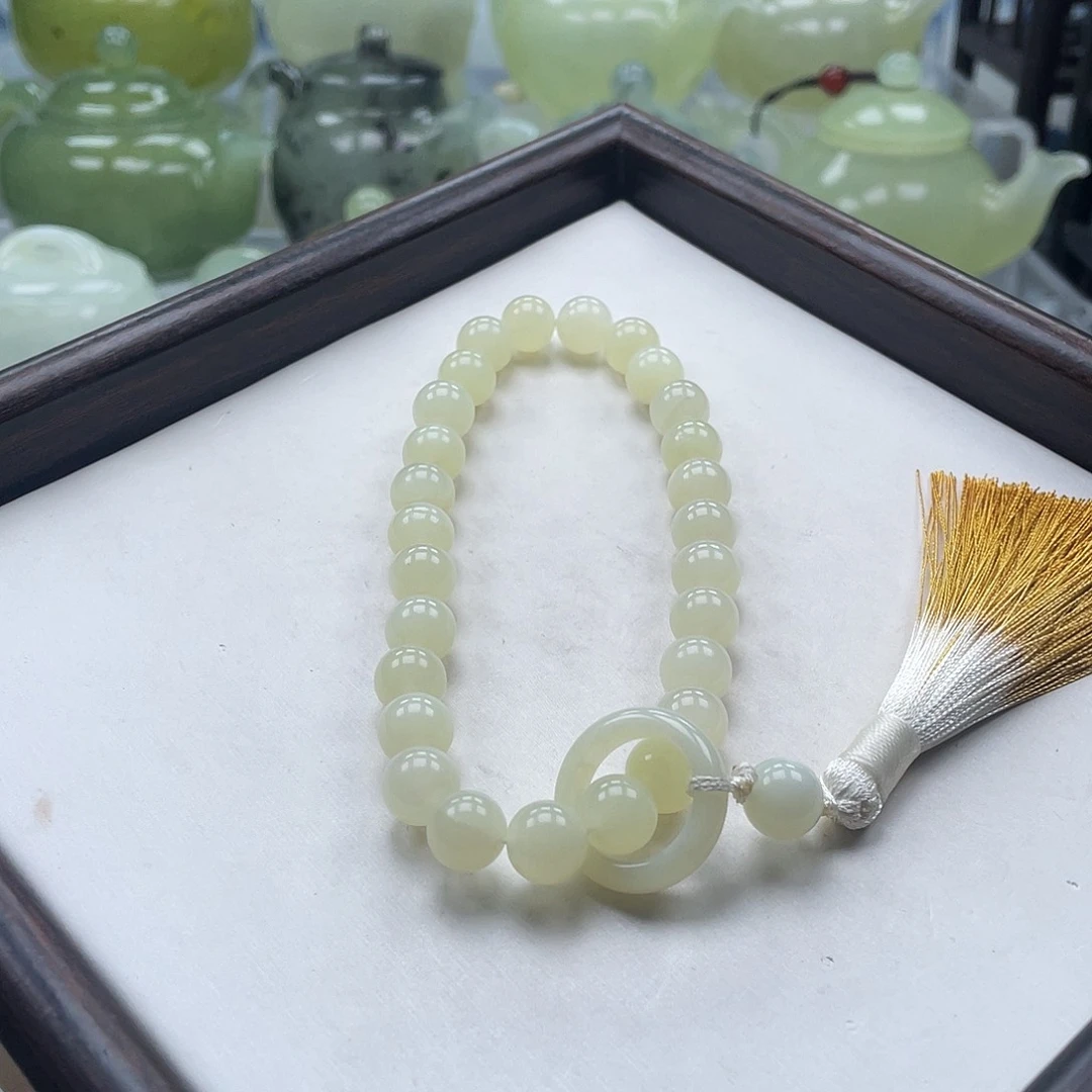 蛇纹石玉未镶嵌手持