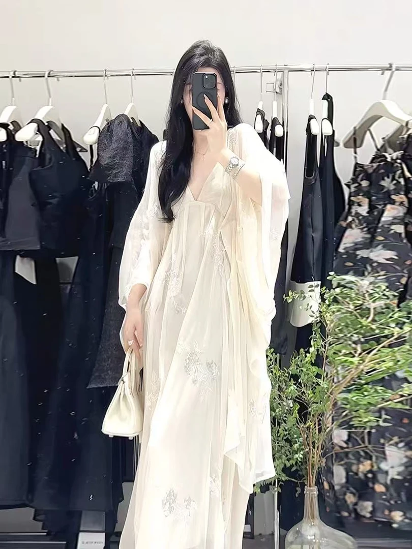 【慵懒】新中式慵懒松弛感穿搭高级清冷感白色连衣裙秋季套装女装