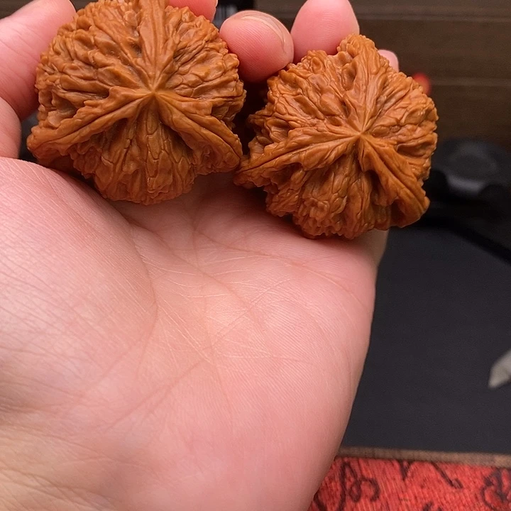 起***了把件文玩核桃白奔
