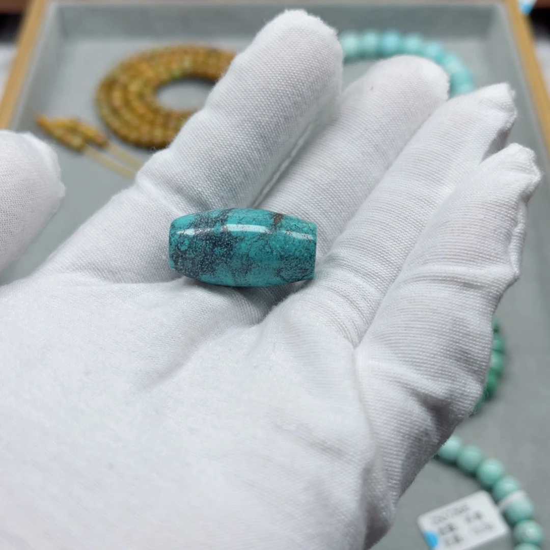 绿松石未镶嵌挂件