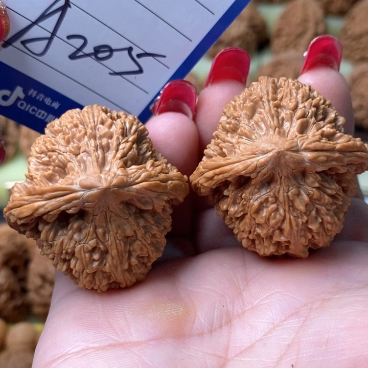 桃核吊坠?****满天星狮子头