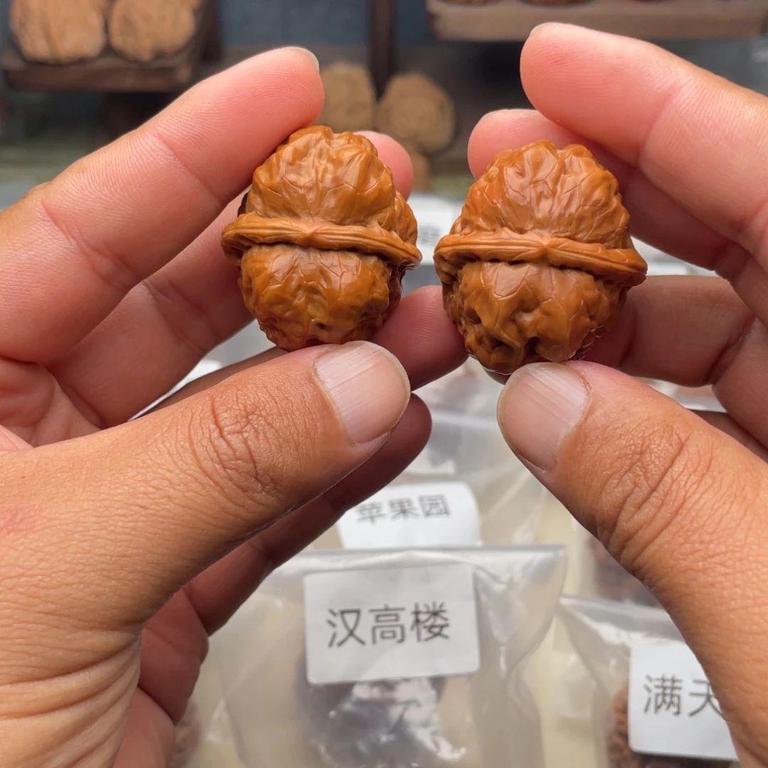 薄***唇吊坠文玩核桃蛤蟆头