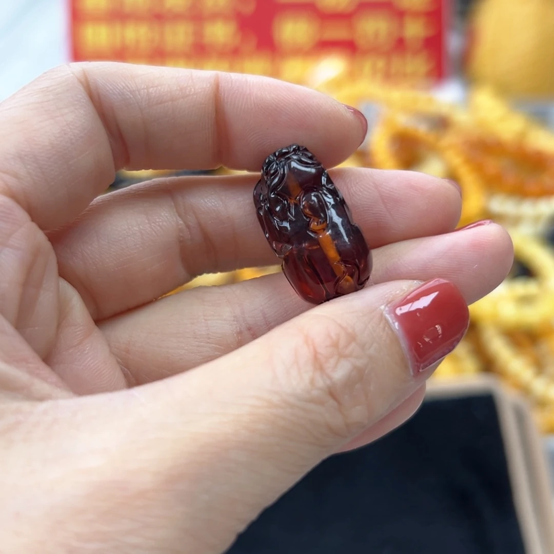 琥珀珠宝奇石未镶嵌