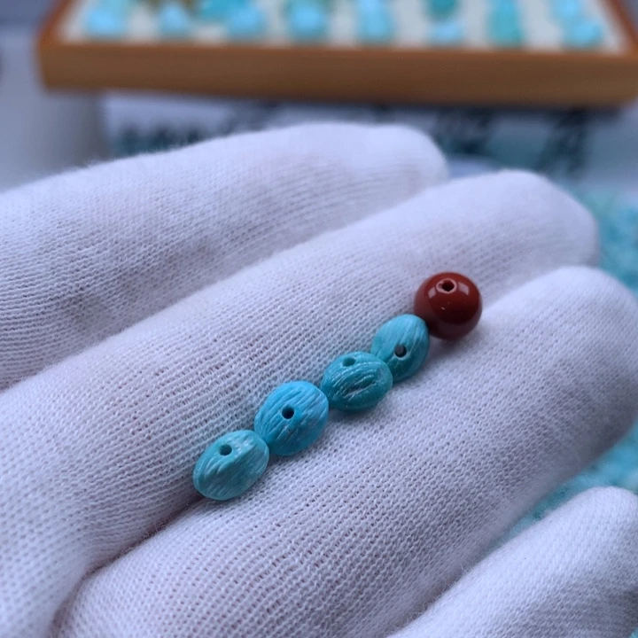 南红玛瑙未镶嵌珠宝奇石