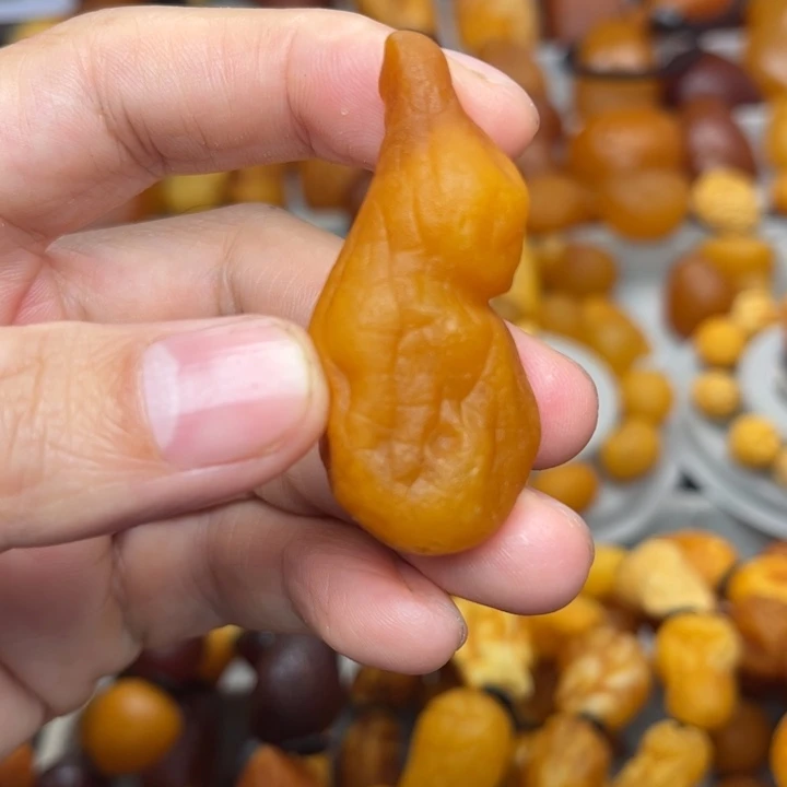 琥珀未镶嵌裸石天然蜜蜡吊坠