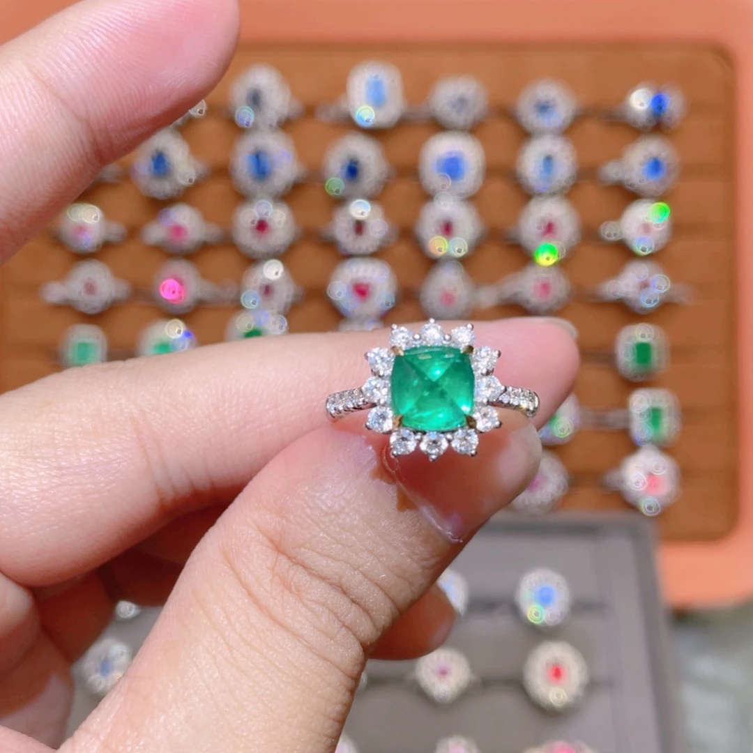 18K金镶嵌祖母绿戒指1.88ct