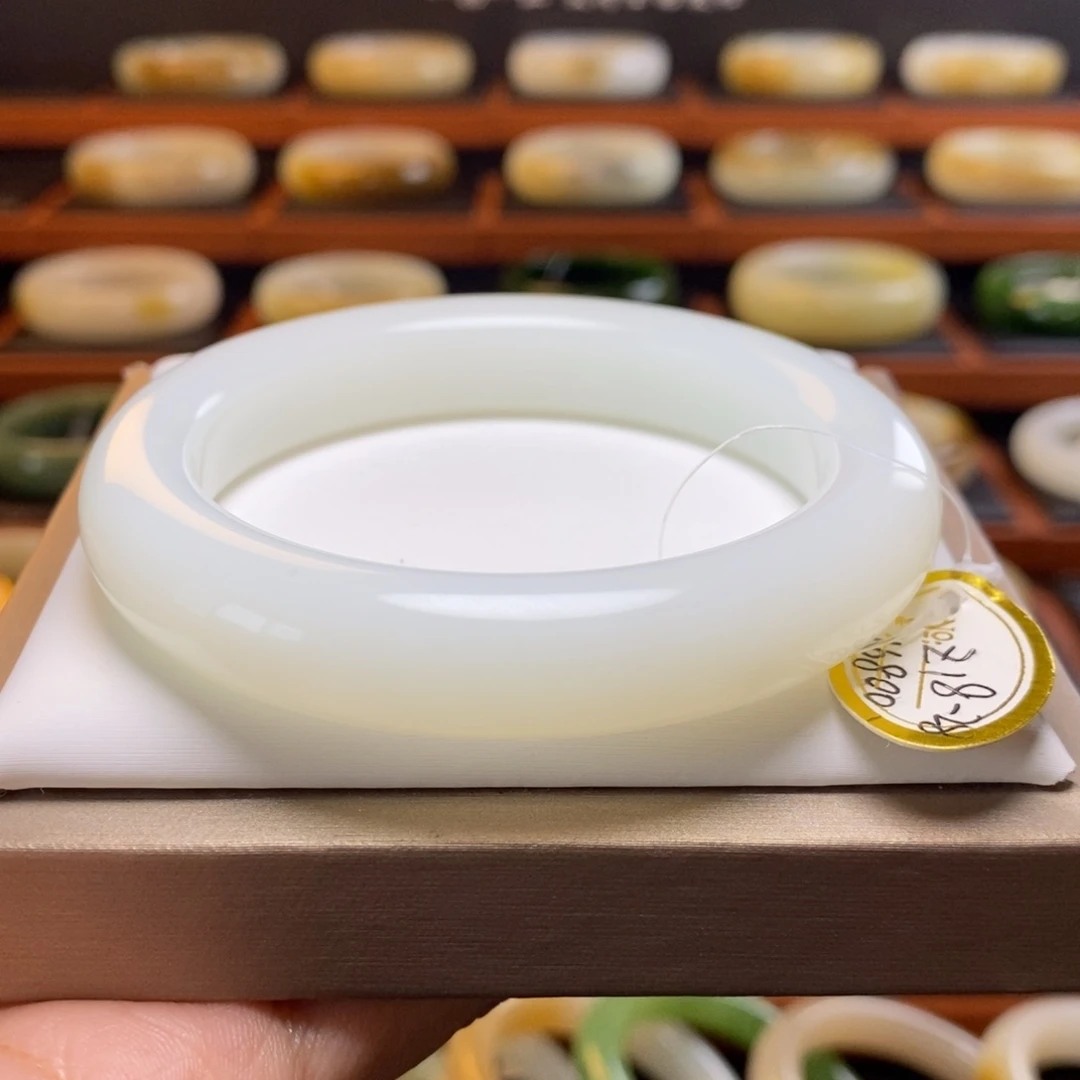 和田玉未镶嵌手镯58圈