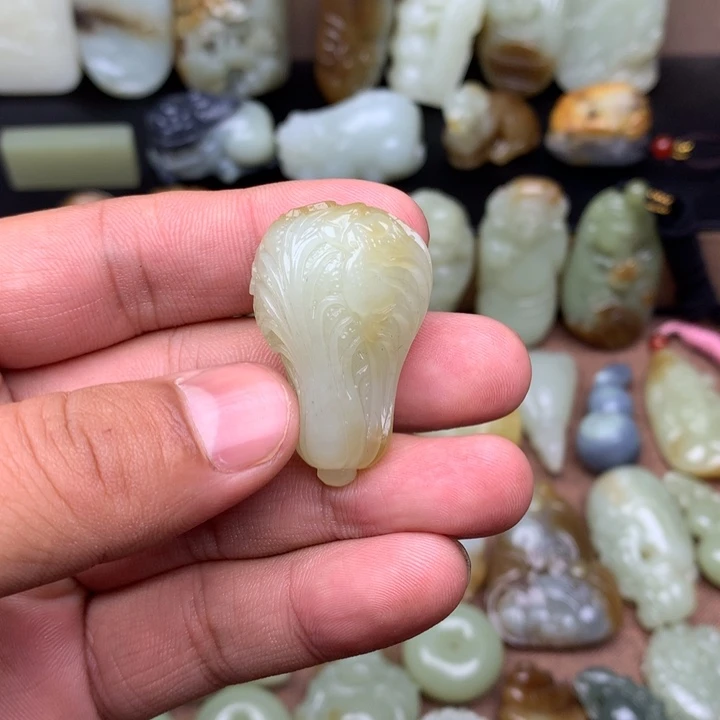 和田玉（糖玉）未镶嵌颈饰