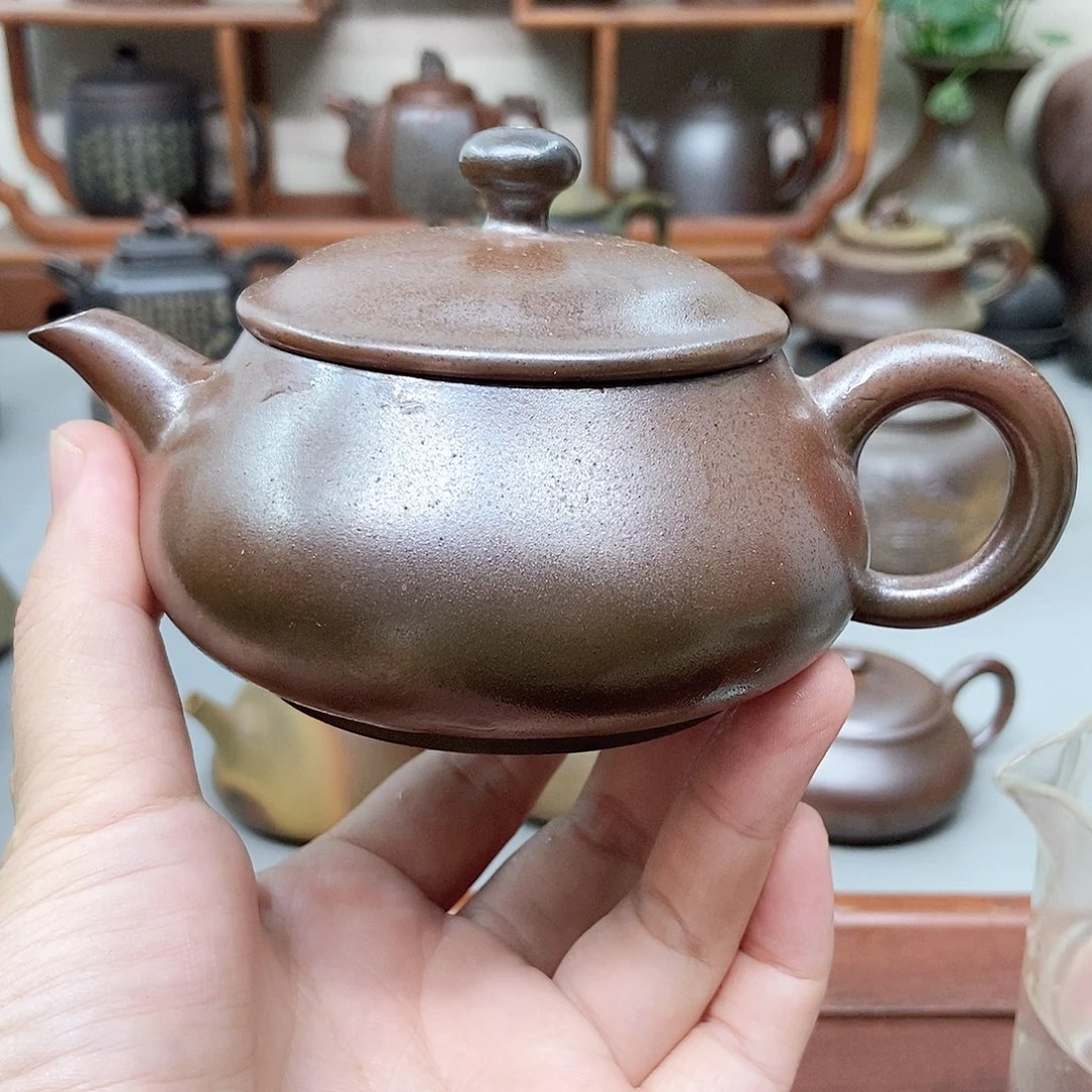 南***牛钦州坭兴陶柴烧壶（瑕）