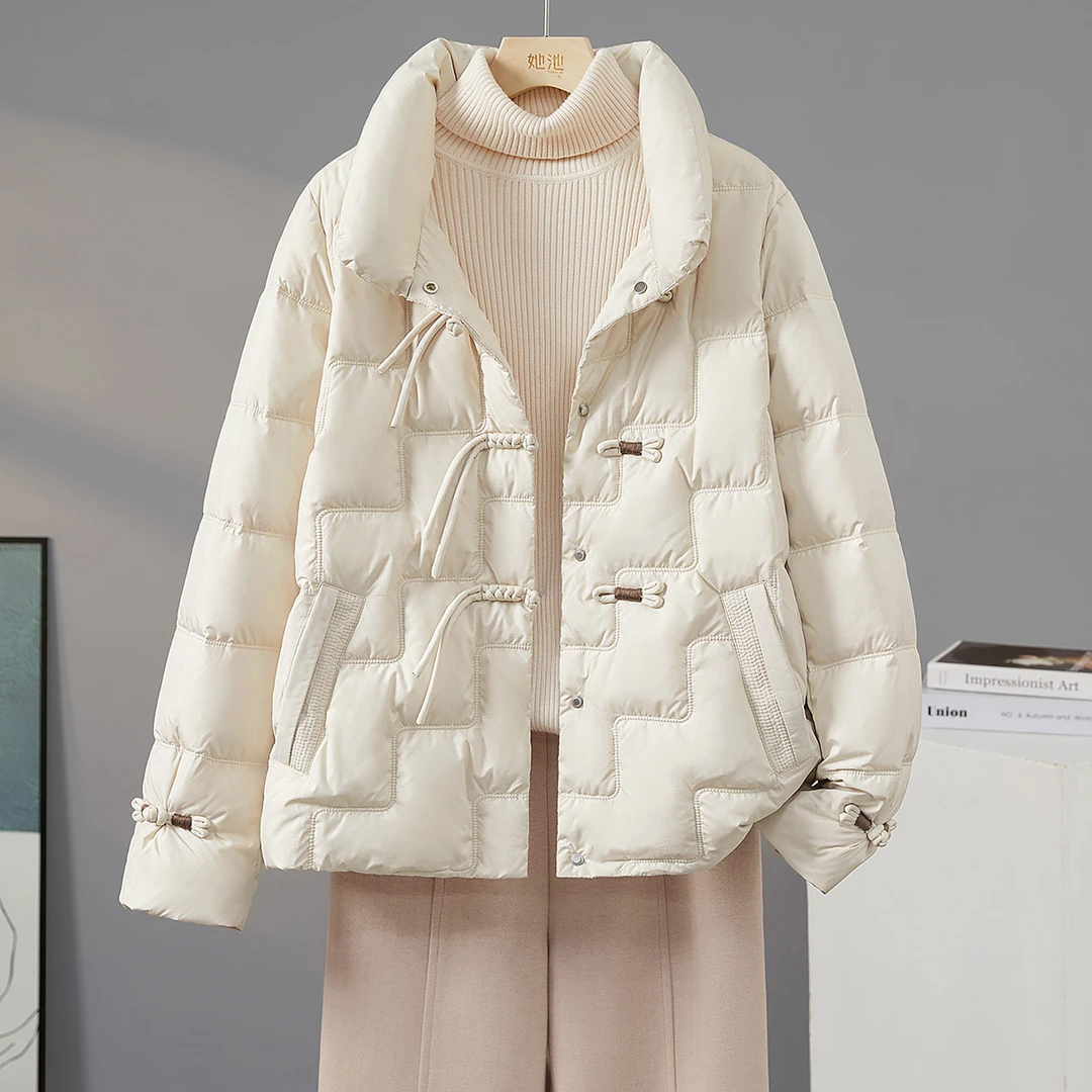 她池盘扣好羽绒服2025冬装新款女休闲新中式短款外套T43B4040Y