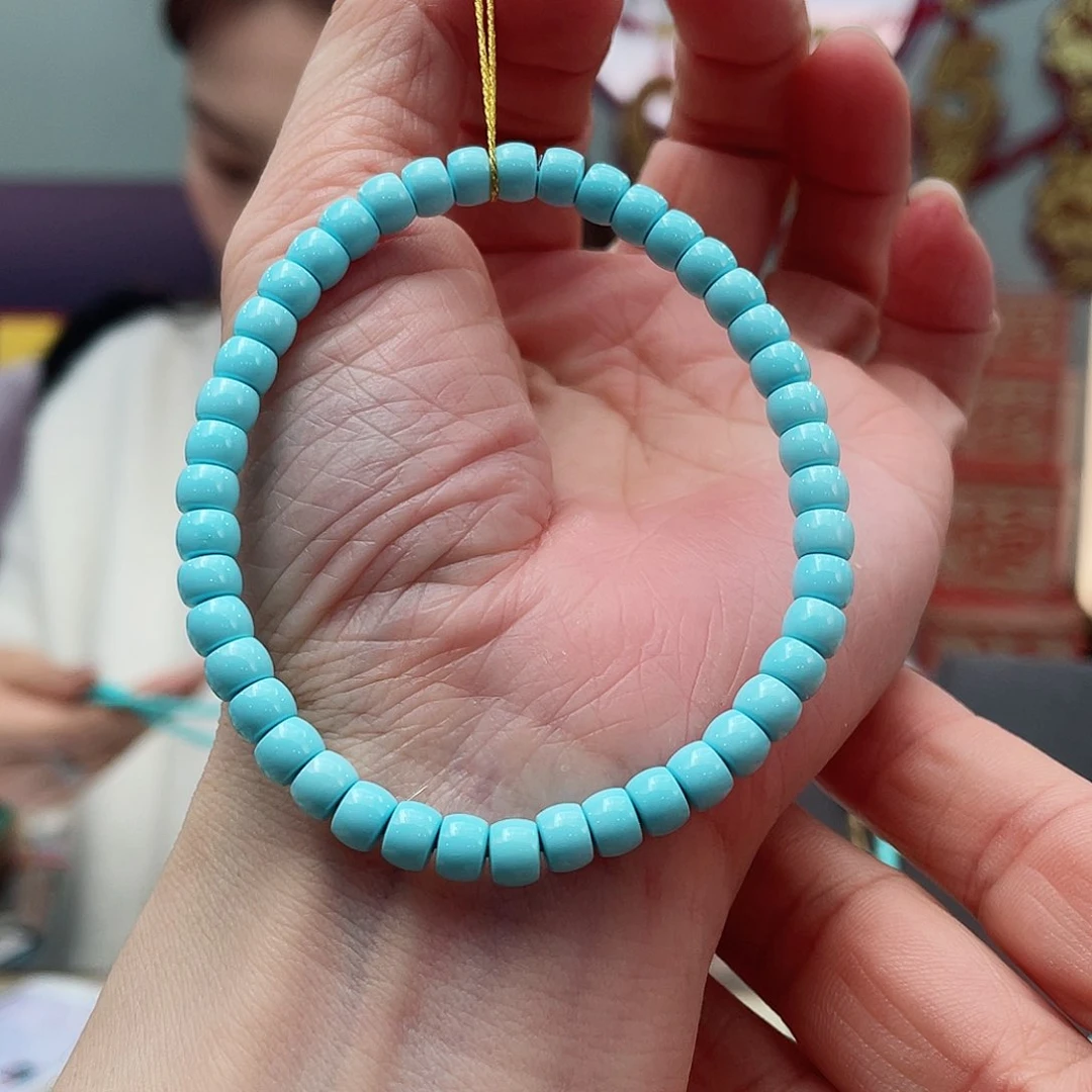 绿松石颈饰未镶嵌