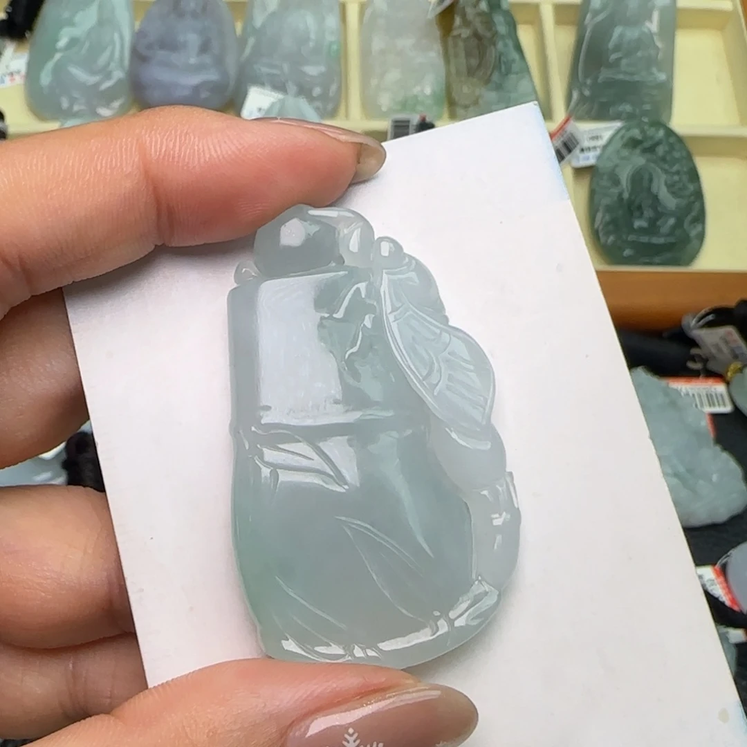 翡翠未镶嵌颈饰