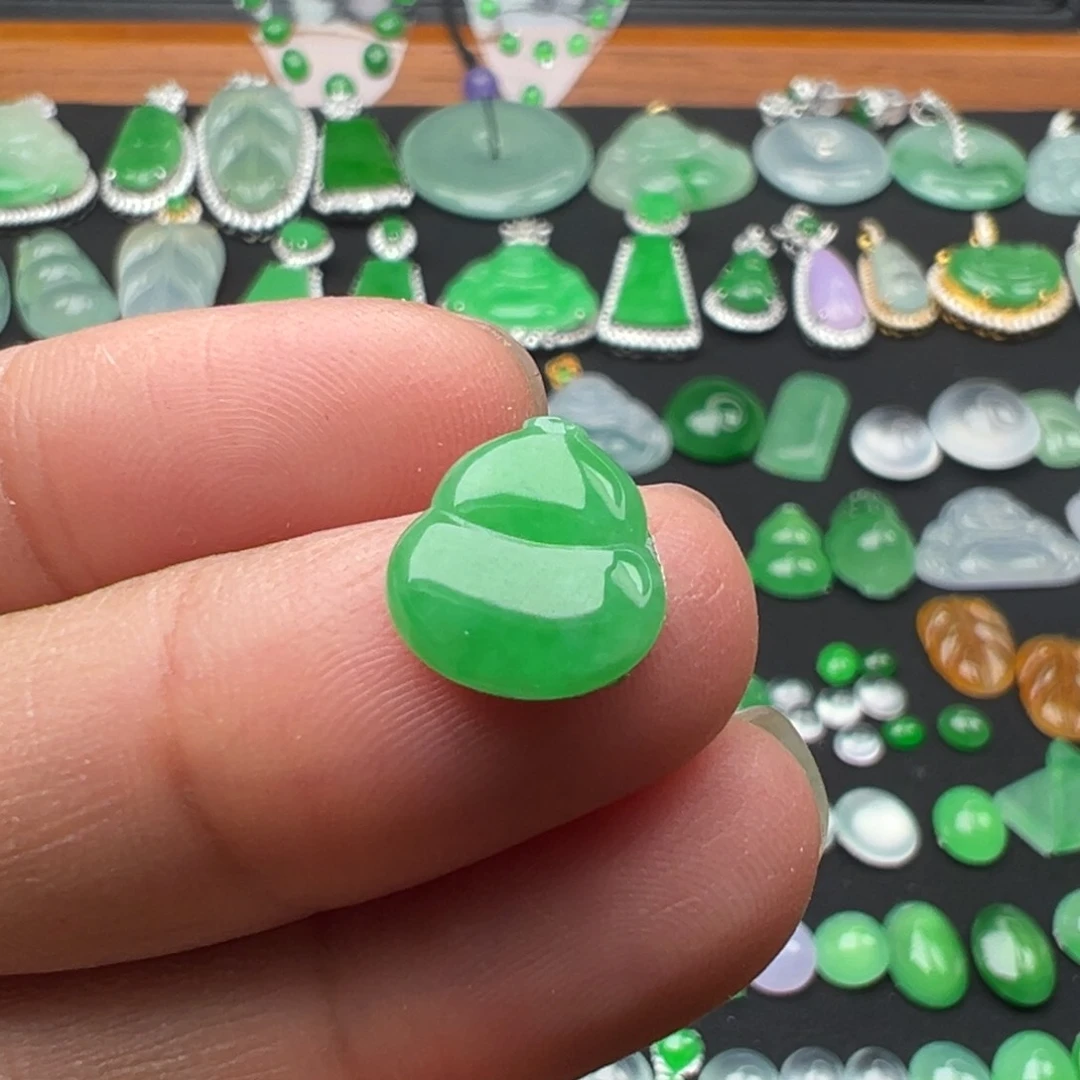 翡翠颈饰未镶嵌葫芦11