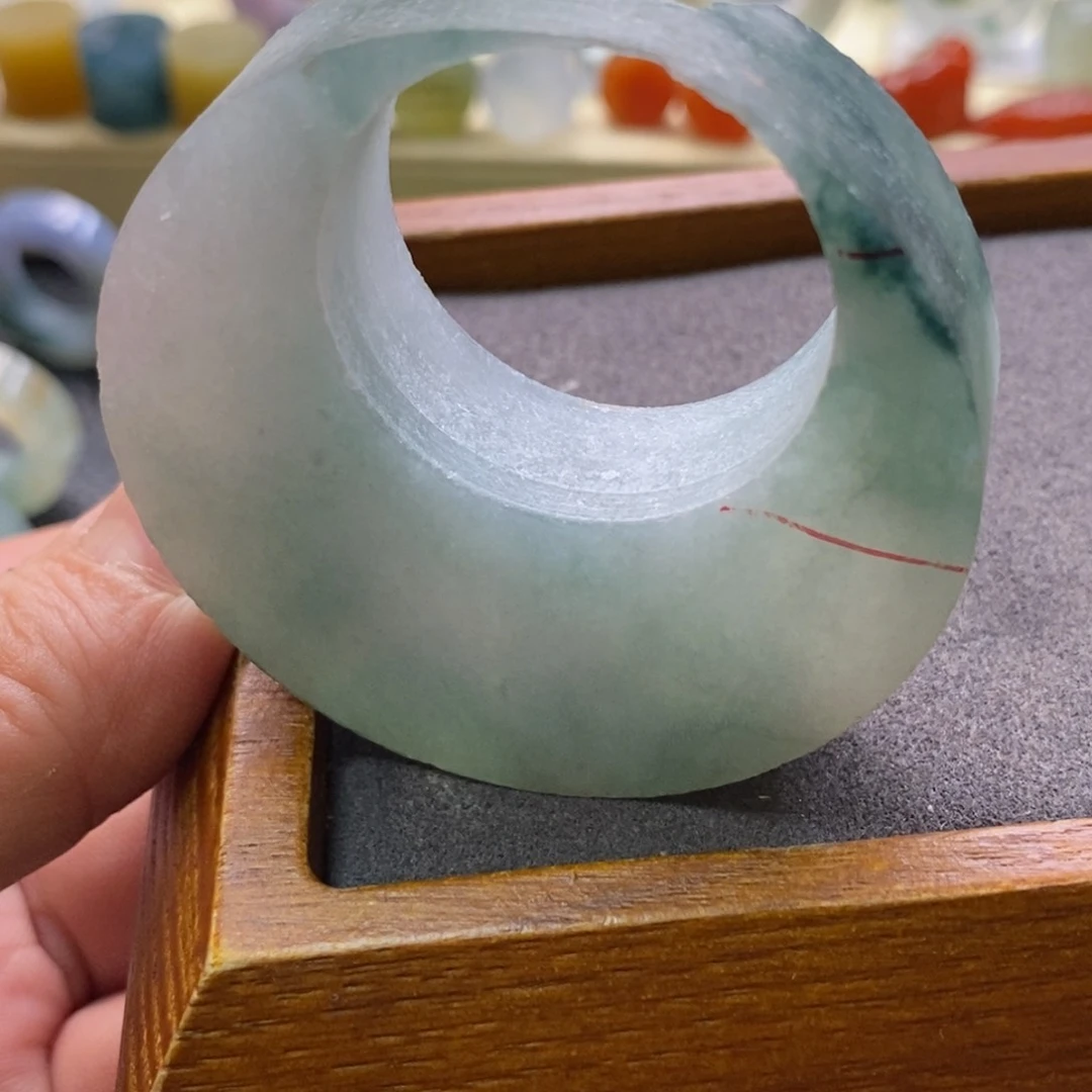 定制翡翠未镶嵌一*坨翡翠吊坠