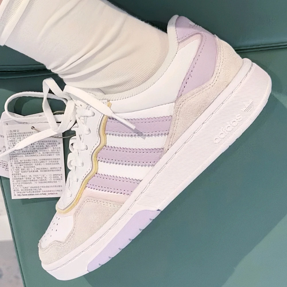 （断码处理）阿迪达斯Courtic女子时尚百搭低帮运动休闲板鞋 ID4079