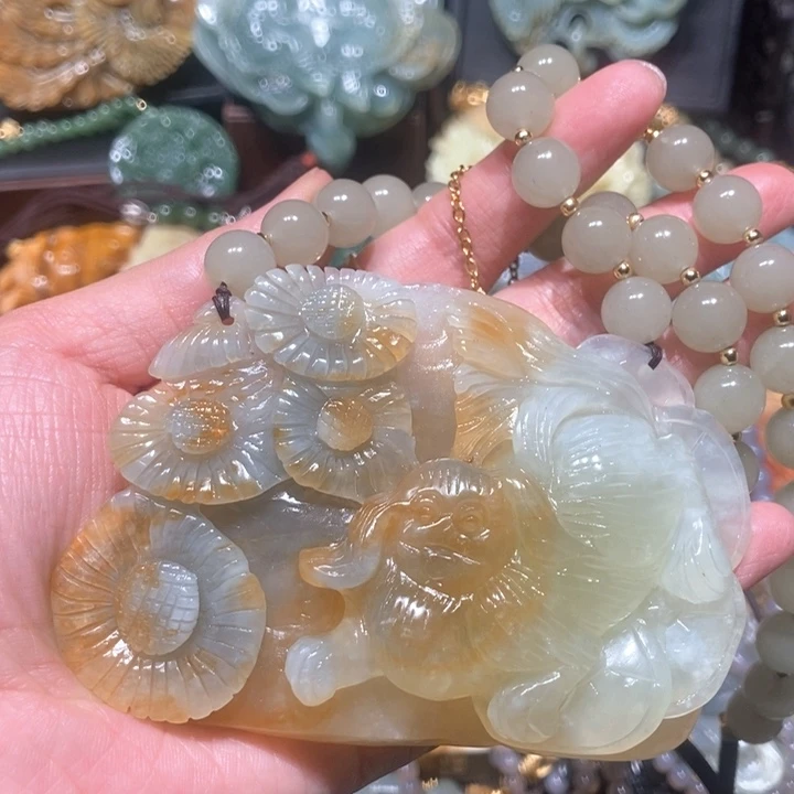 岫玉未镶嵌毛衣链榴*