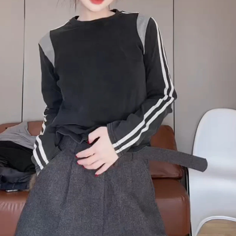 萱贝纯大码撞色正肩长袖T恤女2026年早春新款百搭显瘦内搭打底衫