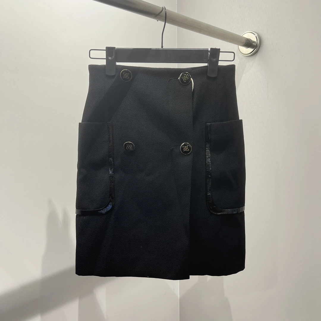 99新 FENDI/芬迪 bjq33/黑色半身裙 羊毛 34码