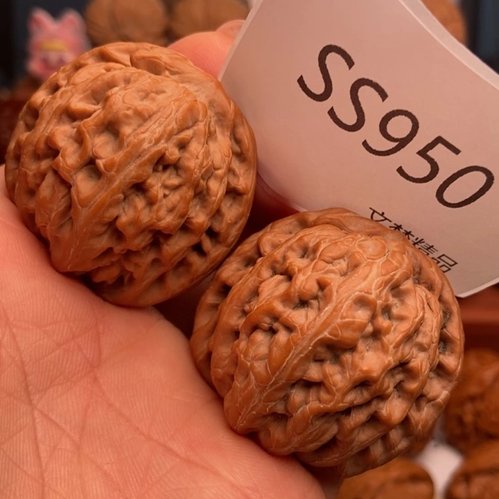 把件文玩核桃43边红锦鲤42