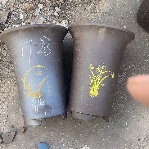 中国宜兴紫砂花盆，