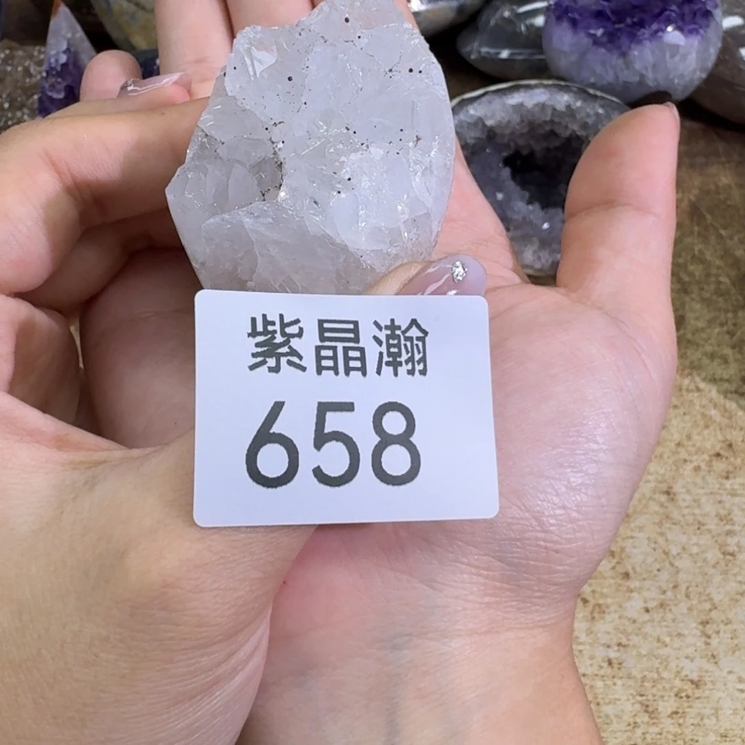 未镶嵌水晶大型摆件（非配饰）