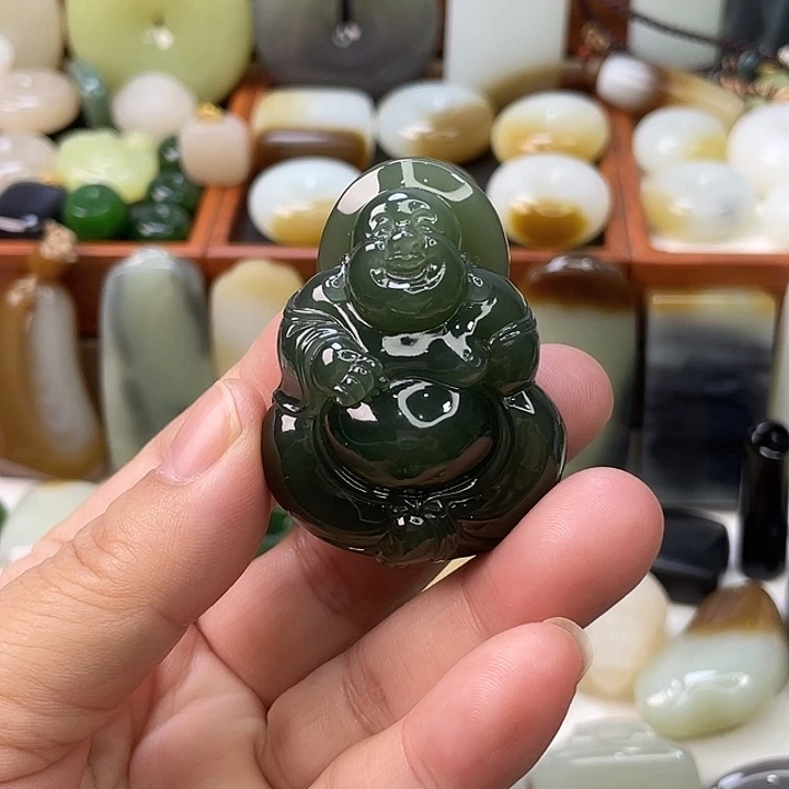 和田玉未镶嵌颈饰