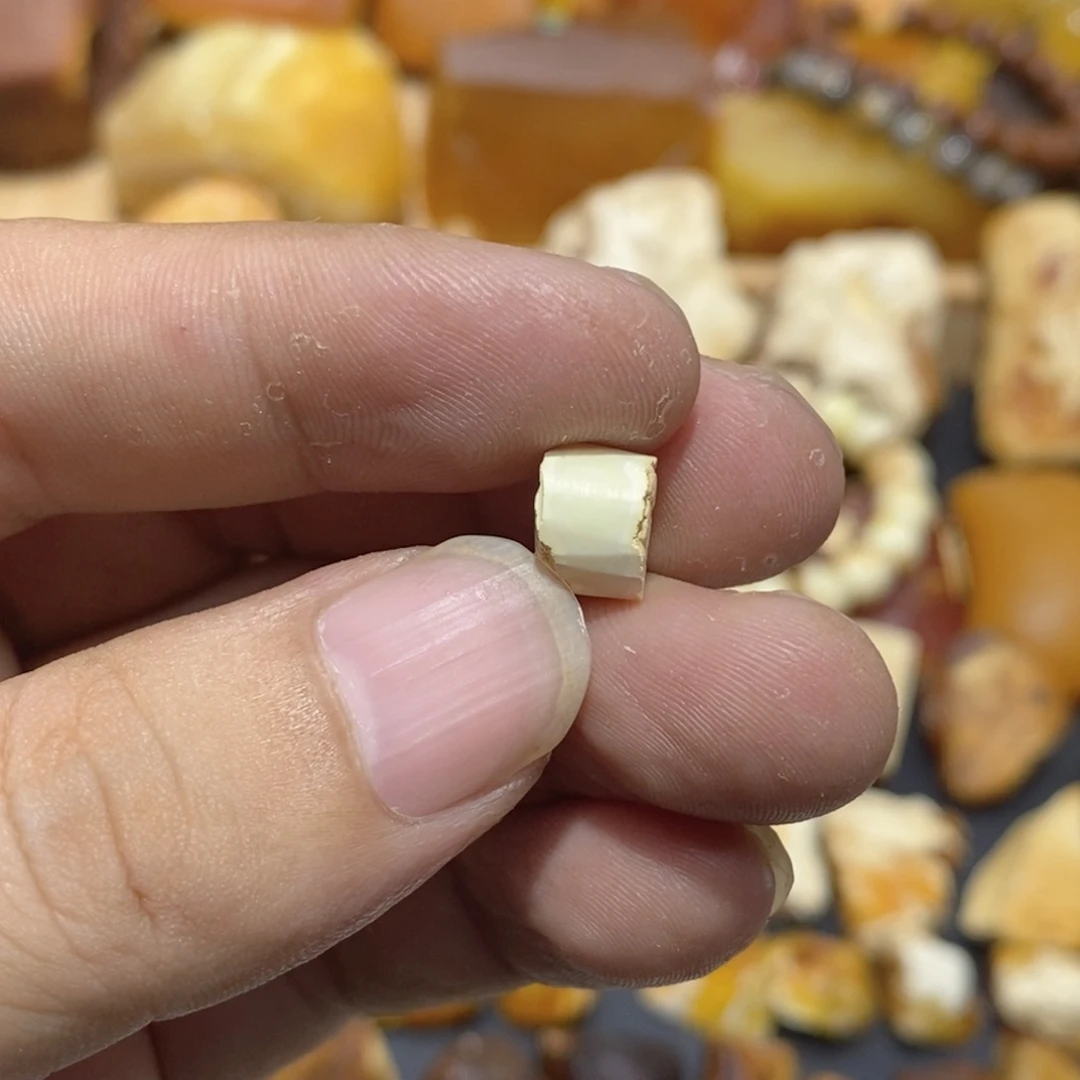 定制琥珀7×6老型蜜蜡原石定制