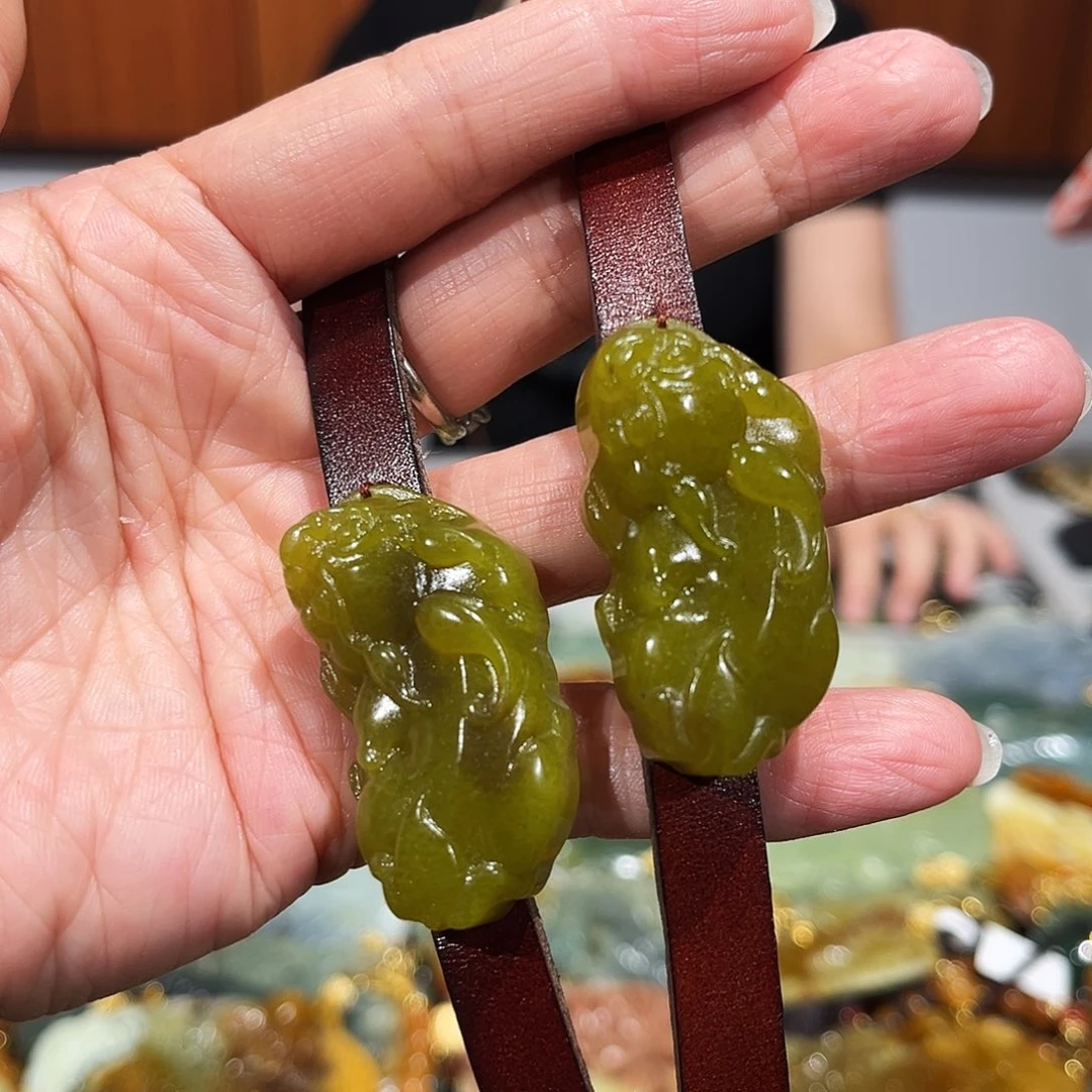 岫玉未镶嵌毛衣链