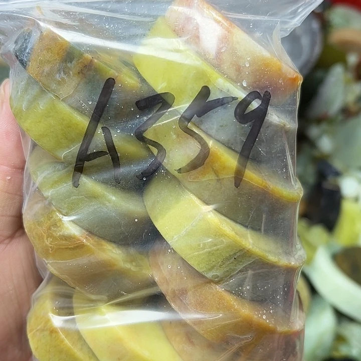 砚***兰未镶嵌蛇纹石玉鱼缸石，盆景石