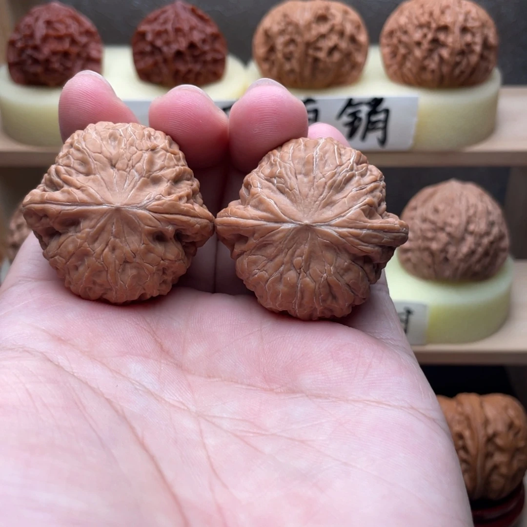 文玩核桃吊坠全品铁锤38.7交友价