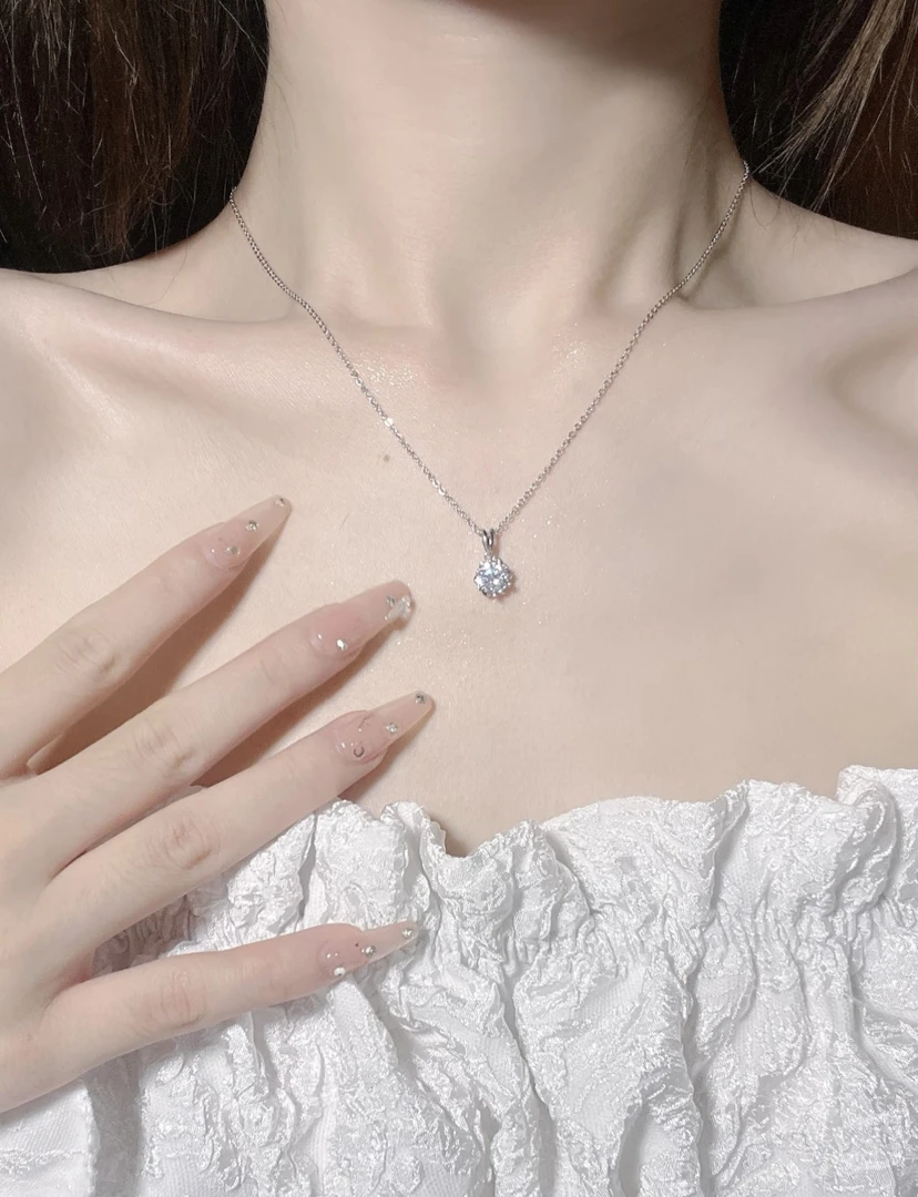 铜合金吊坠 爆款高级感闪钻满天星轻奢大气气质百搭锁骨链项链