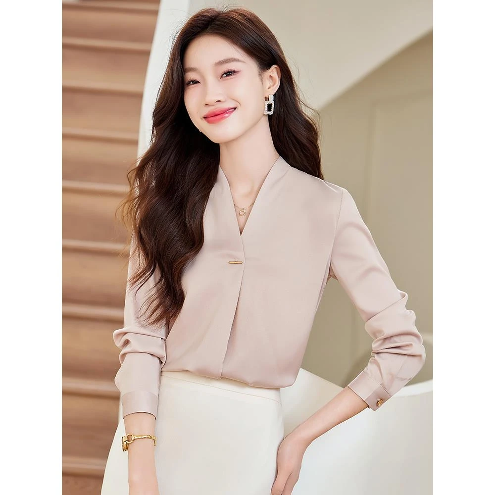杏色衬衫女秋冬新款正装内搭打底缎面v领职业装衬衣高级感工作服