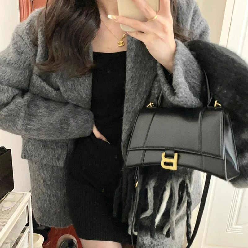 香港品牌2025包包新款潮流气质鳄鱼纹沙漏包百搭单肩小香风斜挎包