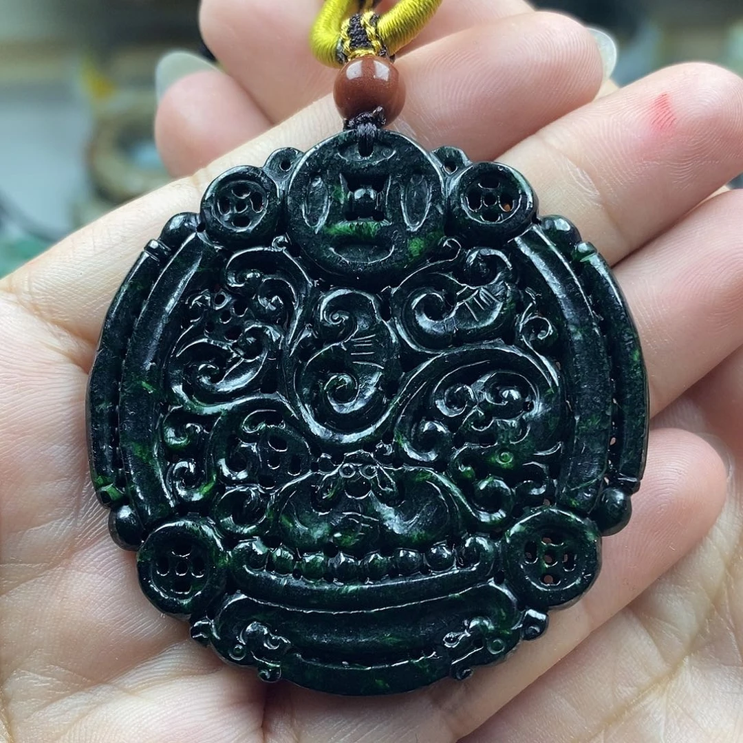 翡翠未镶嵌颈饰俊*牌子