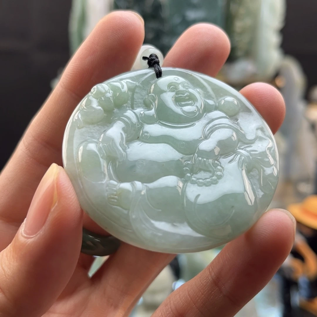 翡翠未镶嵌颈饰布袋佛