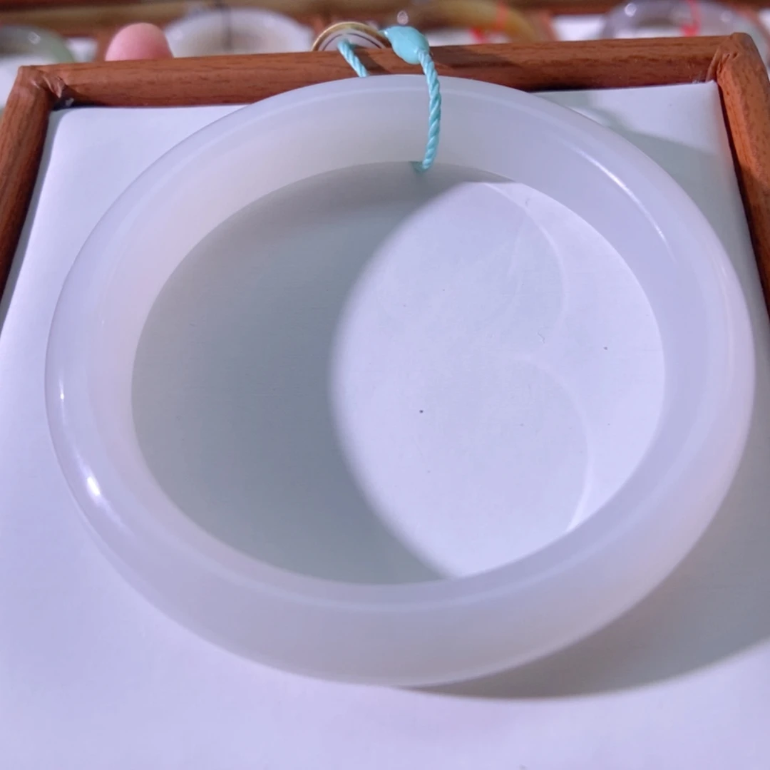 【闪购商品】未镶嵌手镯和田玉（白玉）