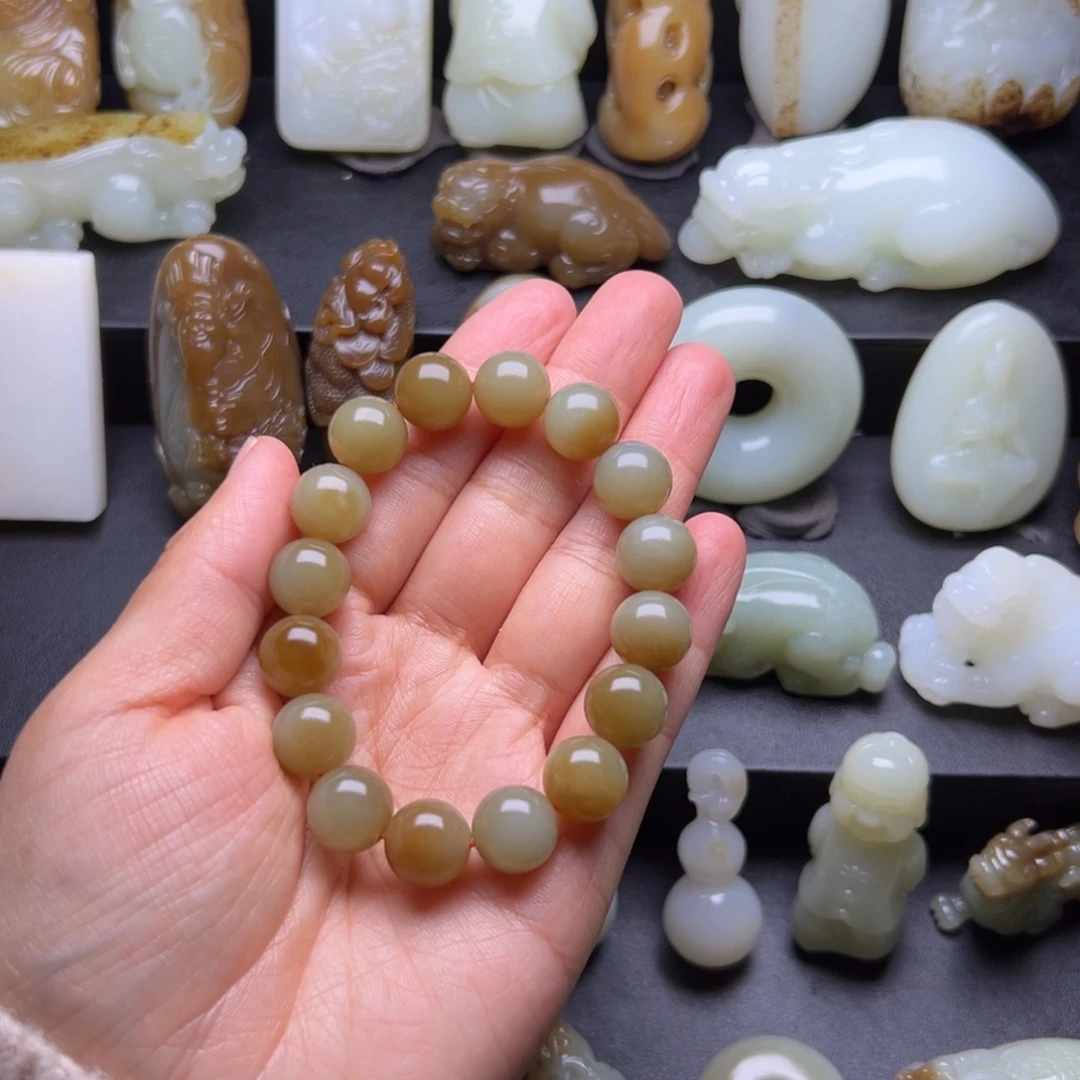 简***好和田玉（糖玉）未镶嵌颈饰