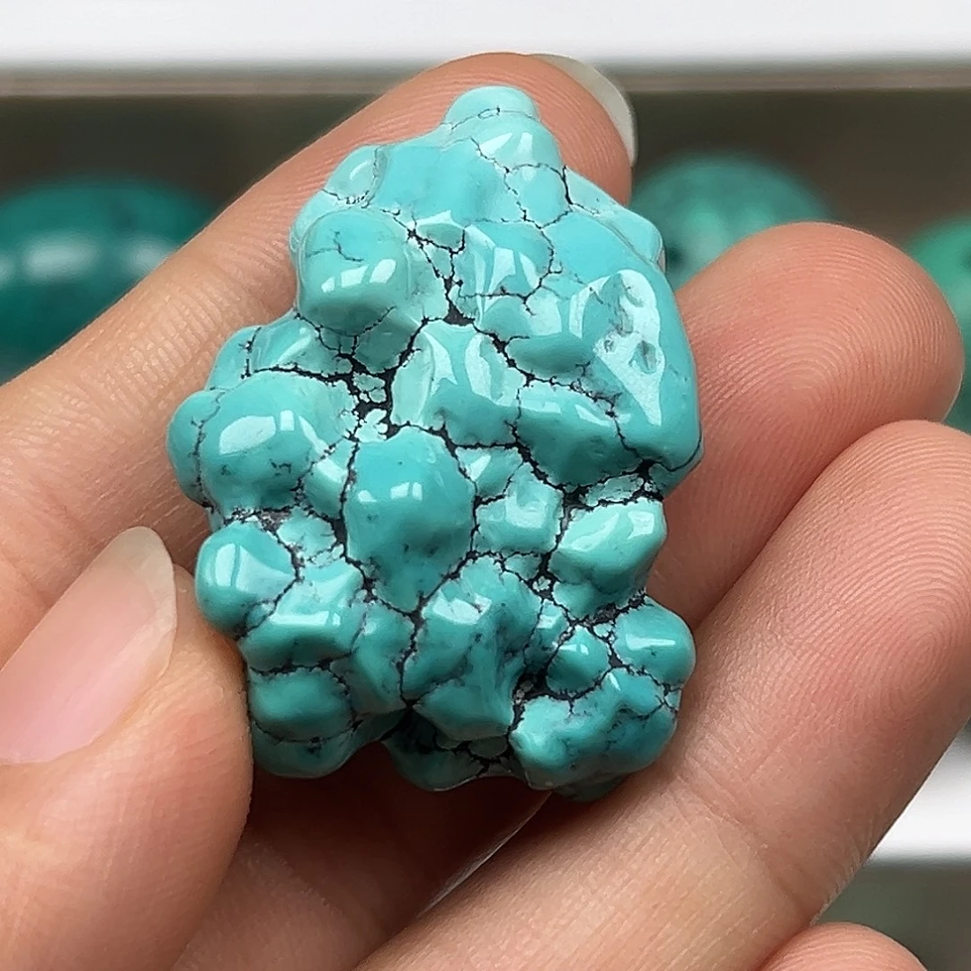 绿松石未镶嵌珠宝奇石