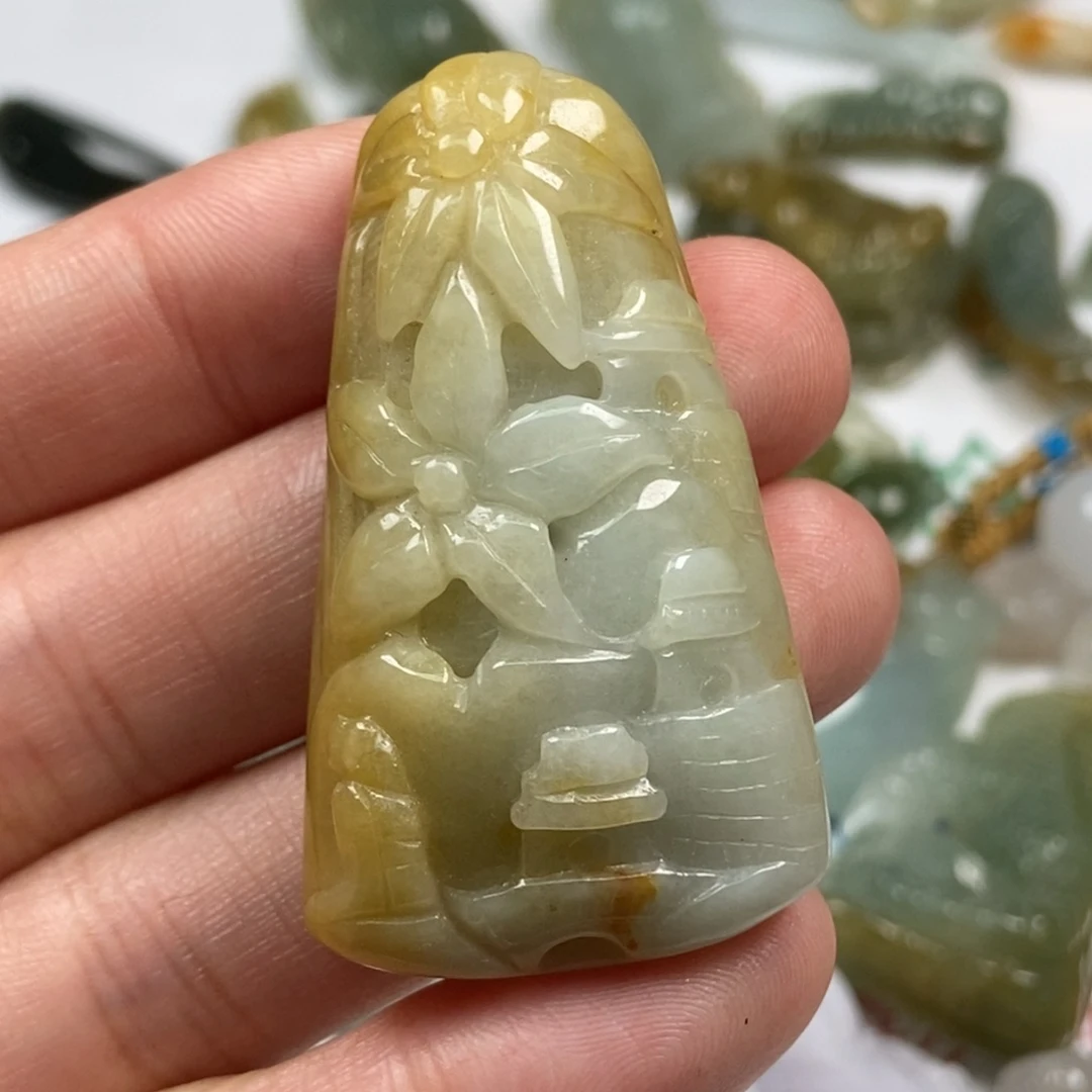 翡翠未镶嵌颈饰翡翠