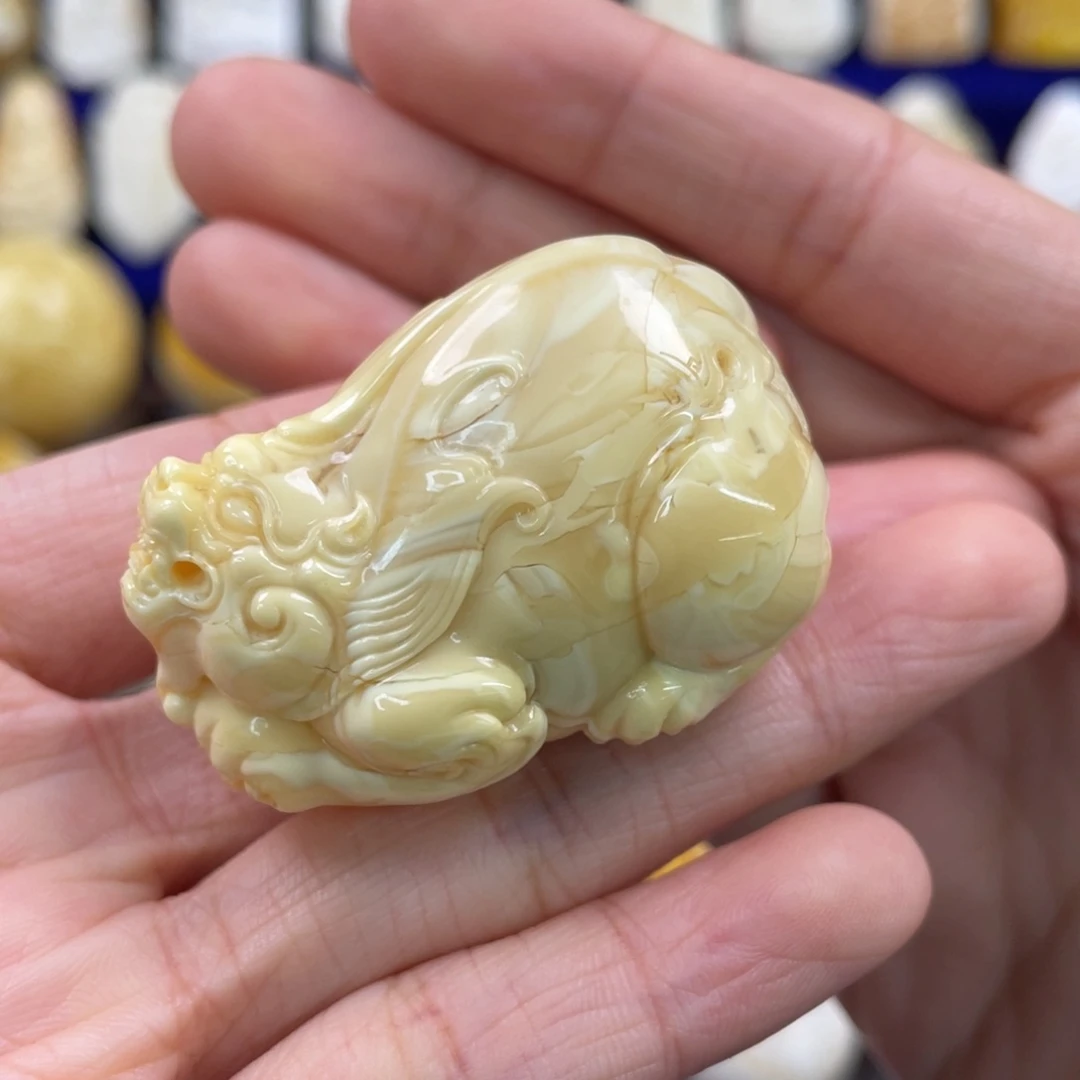 蜜蜡裸石未镶嵌琥珀蜜蜡貔貅吊坠