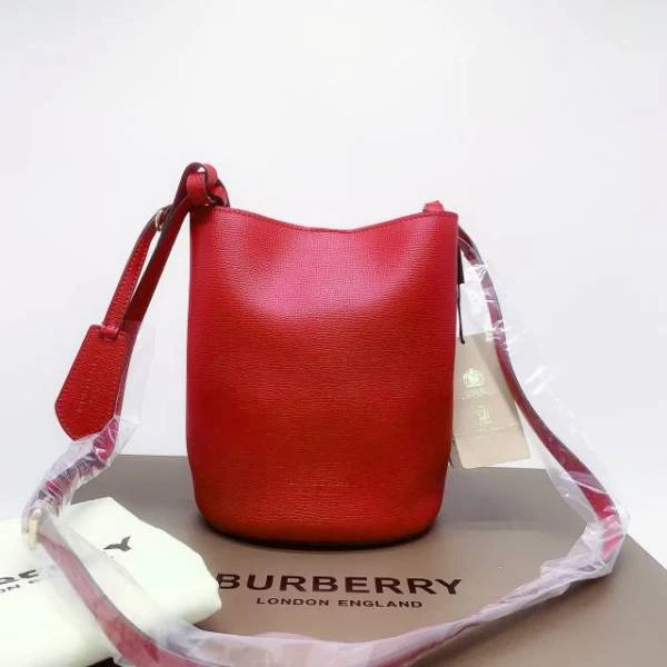 95新/博柏利/包包/市场价25000/250213CZ0018