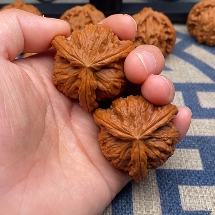 吊坠文玩核桃财***?三棱