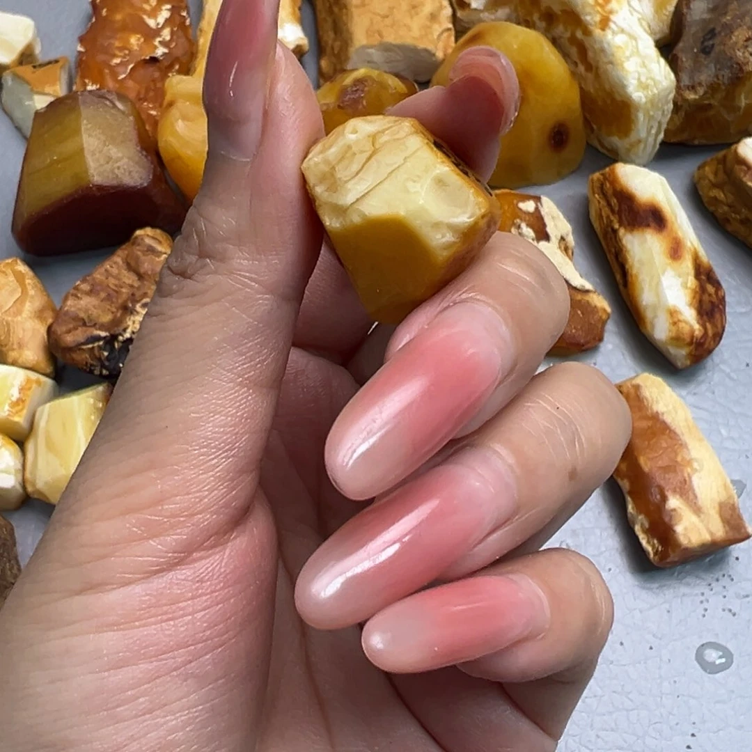 定制琥珀未镶嵌港**技蜜蜡