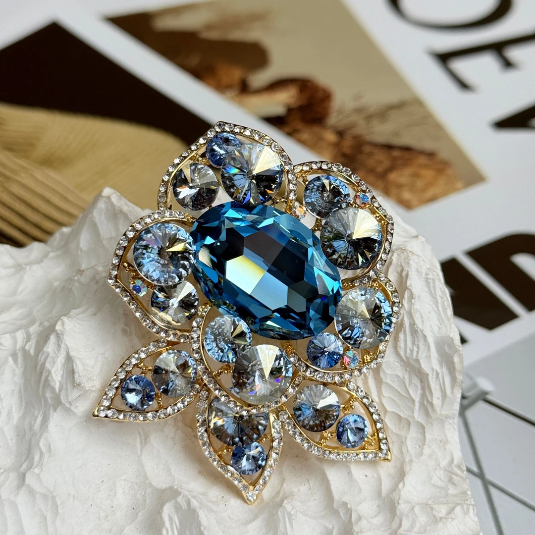 铜合金仿水晶胸针 禧娘娘-施家轻奢时尚百搭复古重工优雅-S3313