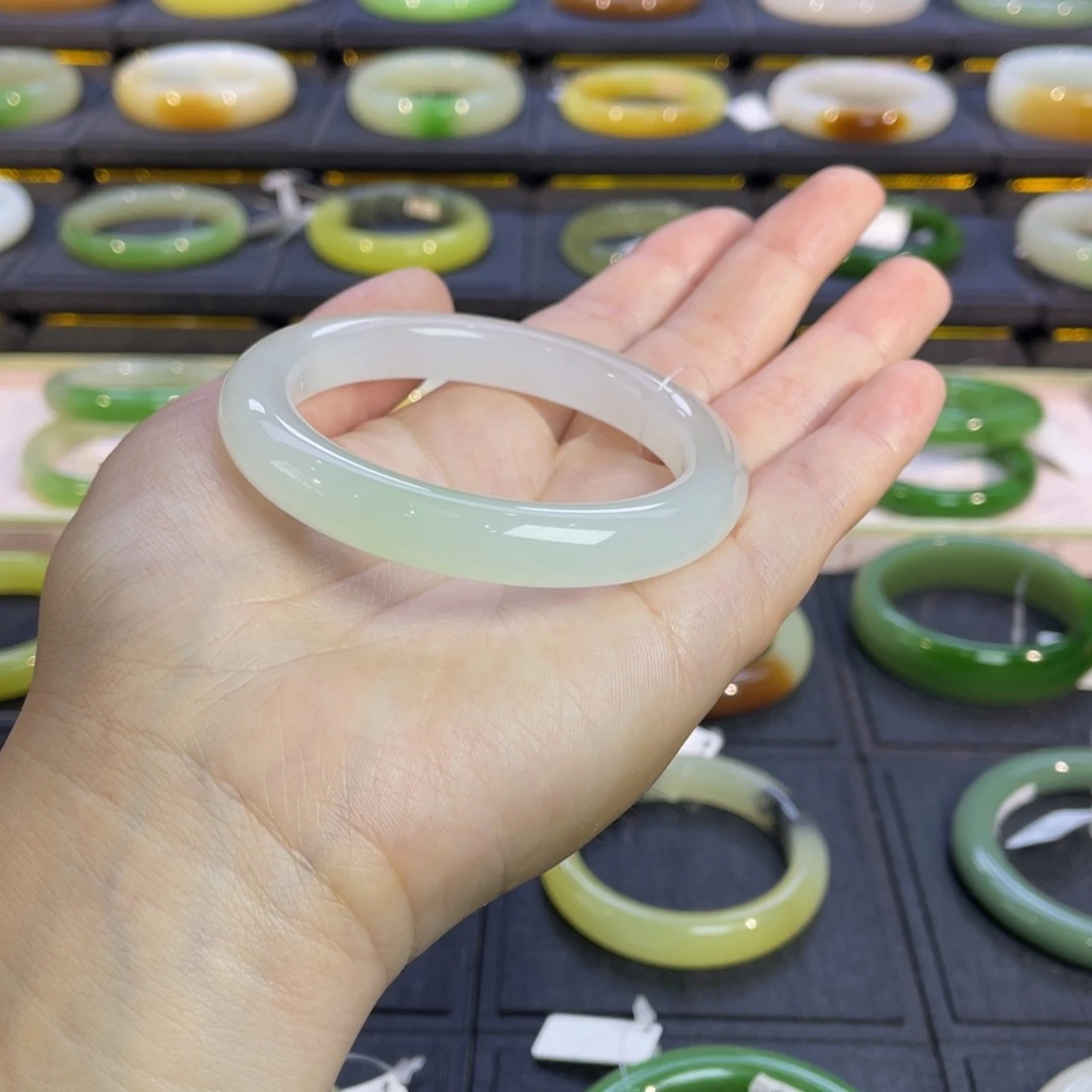 和田玉未镶嵌手镯分单