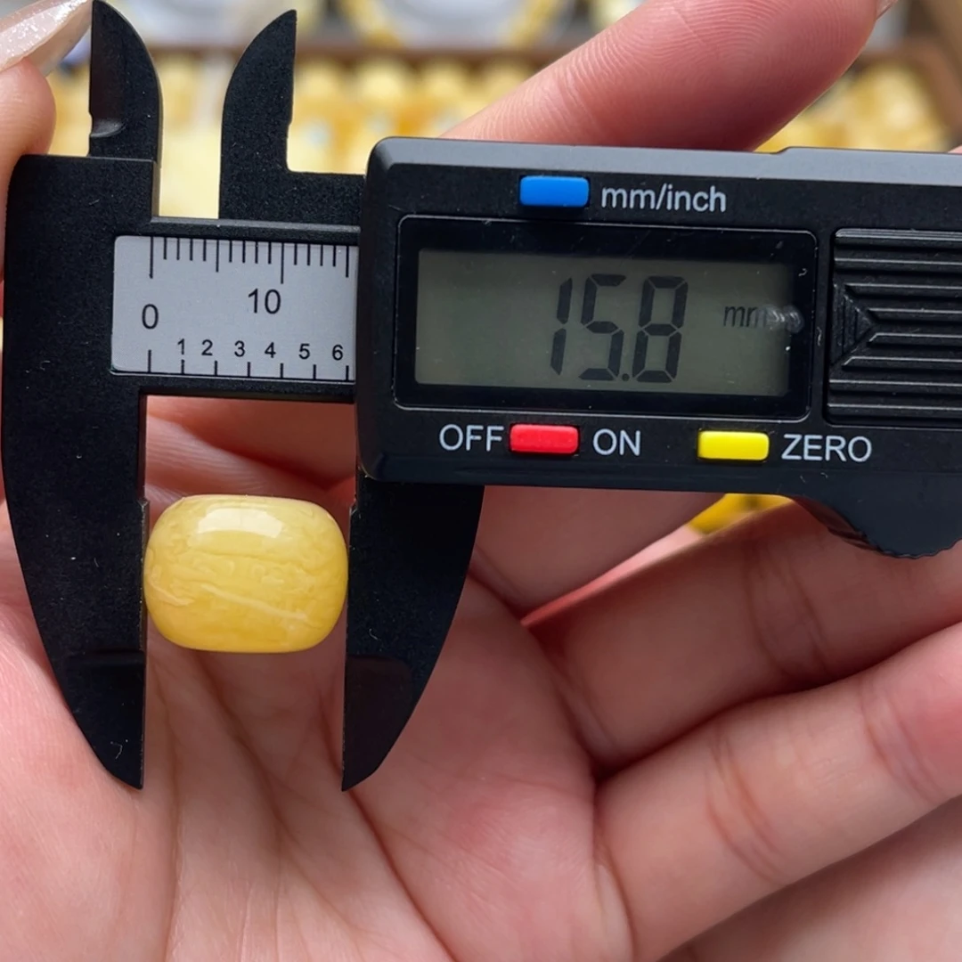 琥珀未镶嵌裸石蜜蜡墩子笑