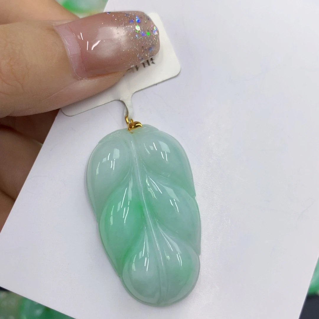 翡翠18K金镶嵌颈饰翡翠