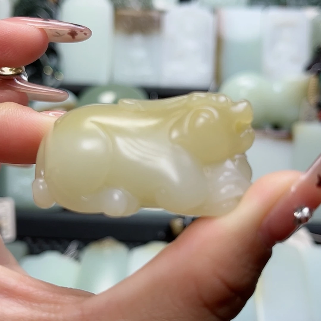 【闪购商品】颈饰未镶嵌和田玉春**?