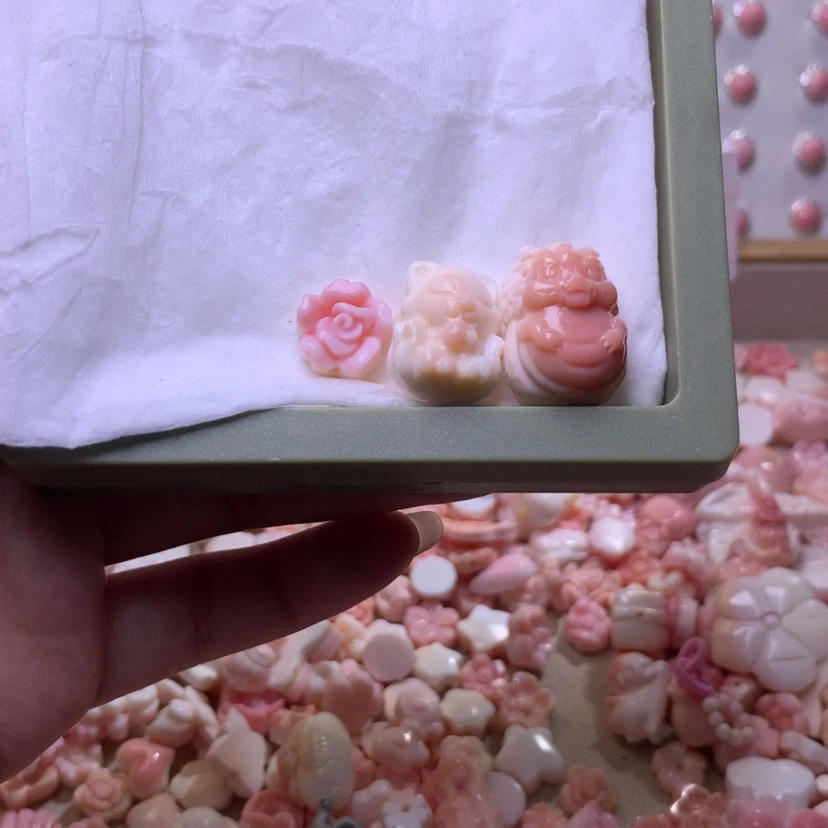 【闪购商品】查罗石颈饰合金福利